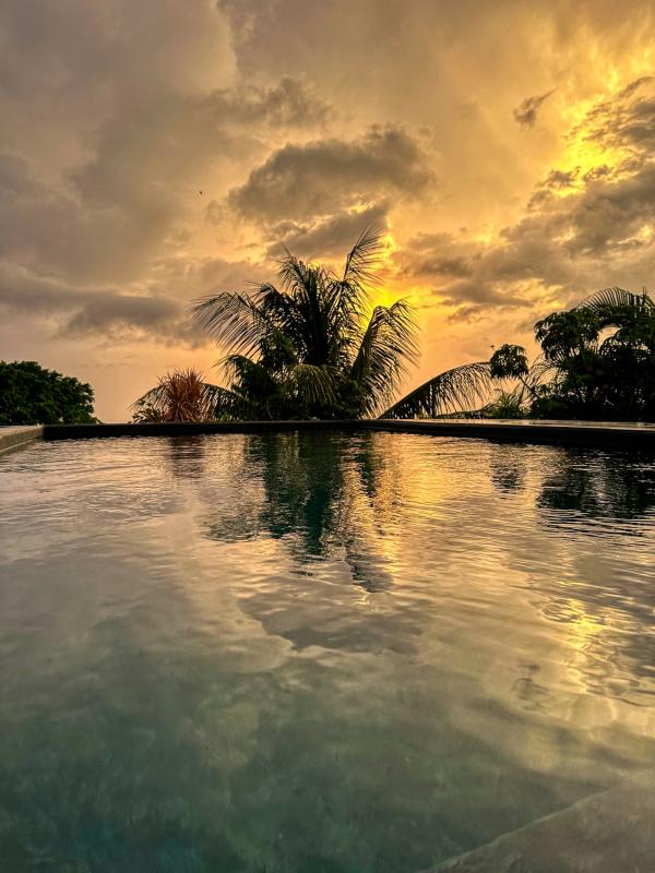 40.Location maison piscine et vue mer Deshaies Guadeloupe -piscine vue mer (1)